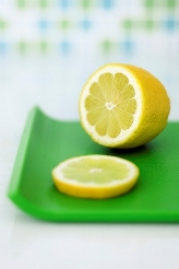 How long do the health benefits of cut lemons last?